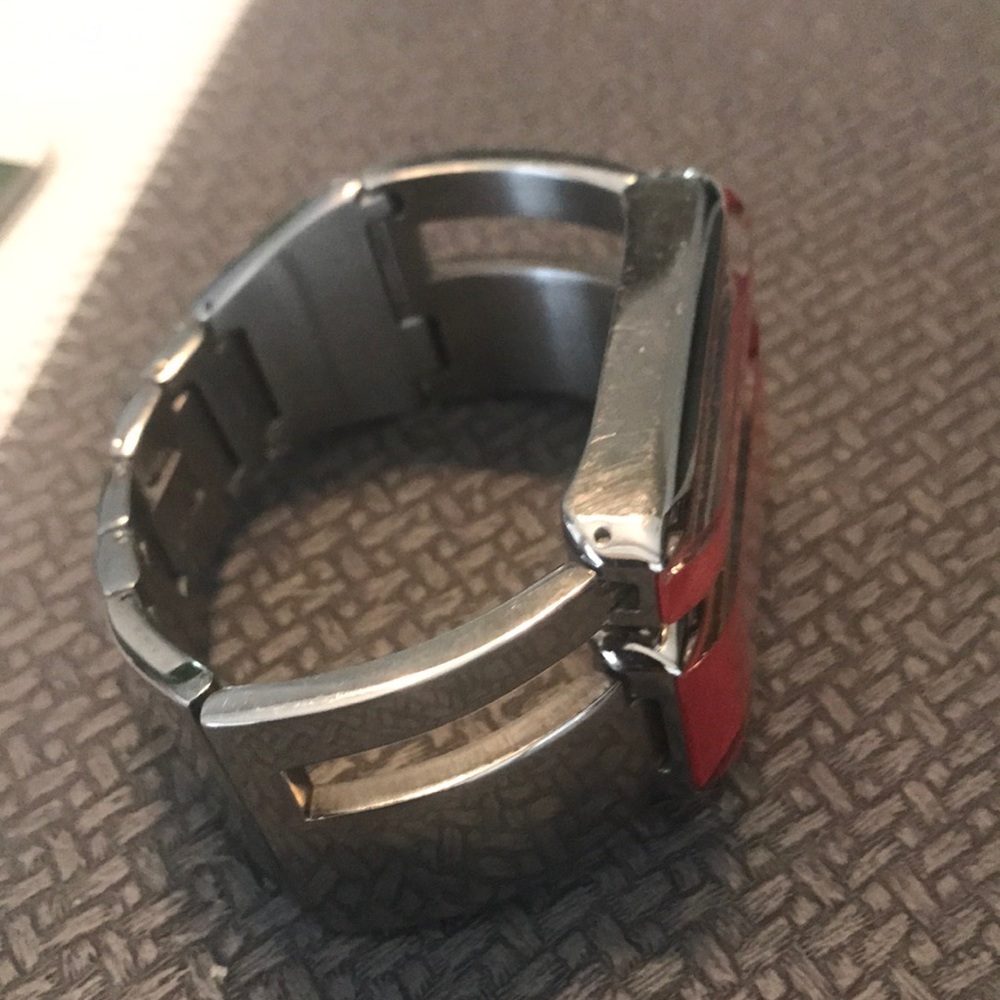Watch - Picture 2 of 5